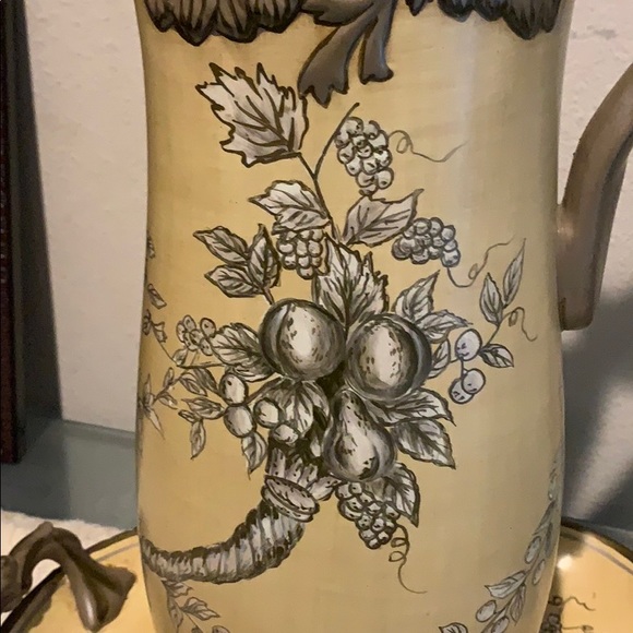 2 pc. Ceramic  Decorative Water Picture and Tray - Picture 5 of 9